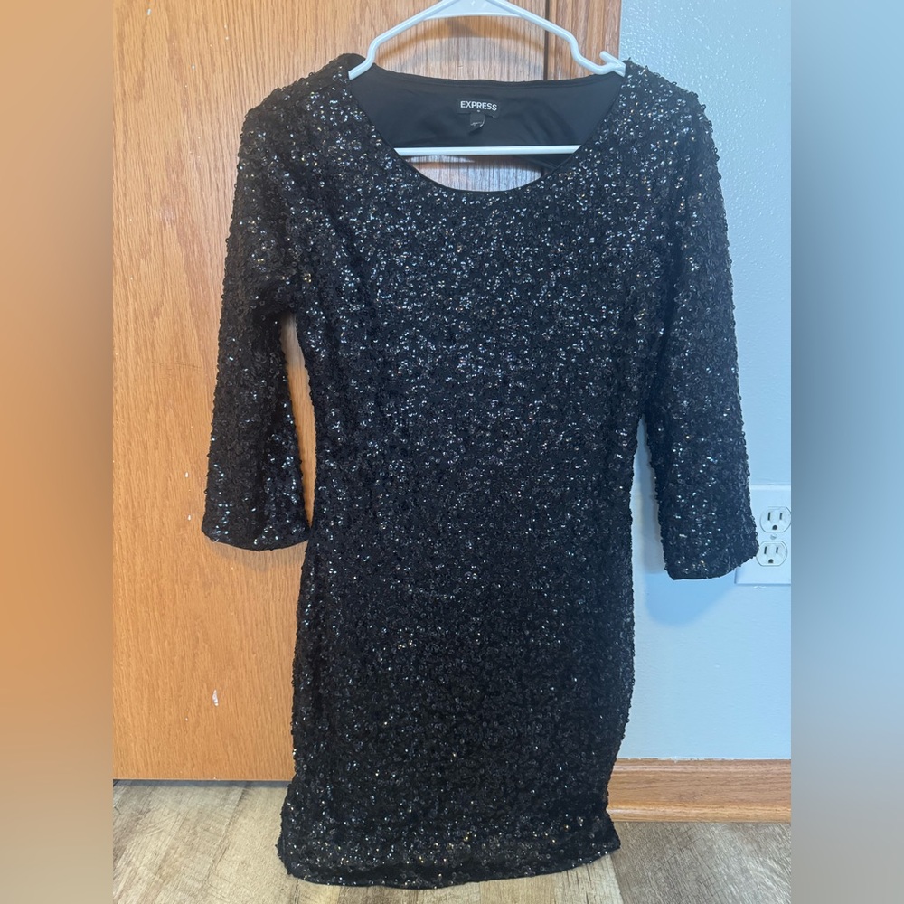 Express size 4 mini dress peekaboo back, black sequin sparkle see sleeve length